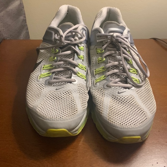 Nike Air Max - Picture 1 of 5